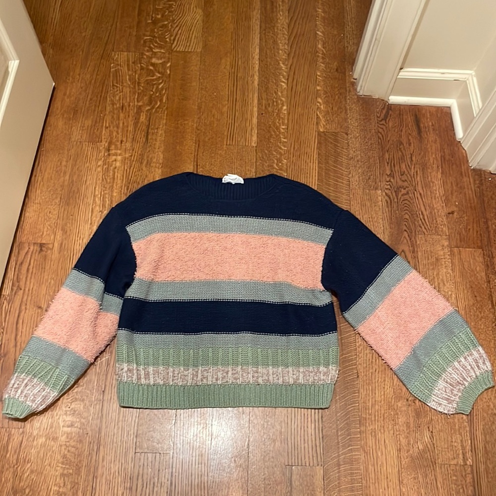 Loveriche size small comfy sweater
